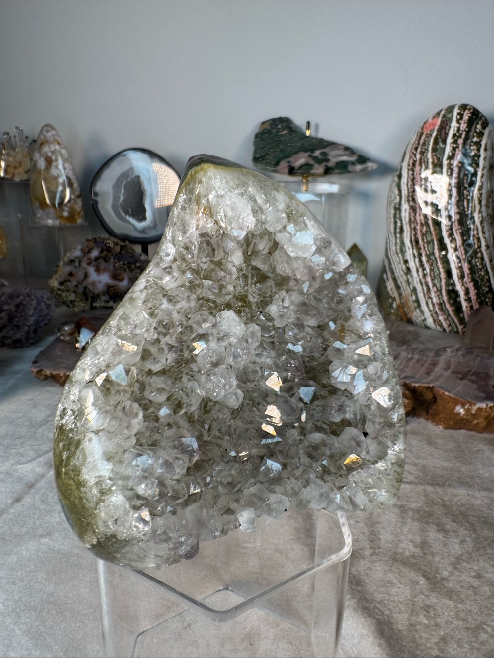Green Agate Druzy Flame – Sparkling Crystal 
✨ Natural Druzy Agate